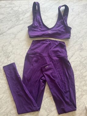 SET Active Sport Body Matching Set: Purple Dip Sports Bra, Legging, size medium